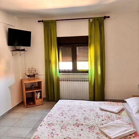 Ruza I Natalija Διαμέρισμα Karlobag Εξωτερικό φωτογραφία